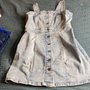 Button up denim dress…. Very body flattering! Brand is Arizona size M